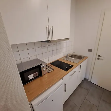 Monteurzimmer - Ferien Leipzig - Sandersdorf-brehna Apartman *