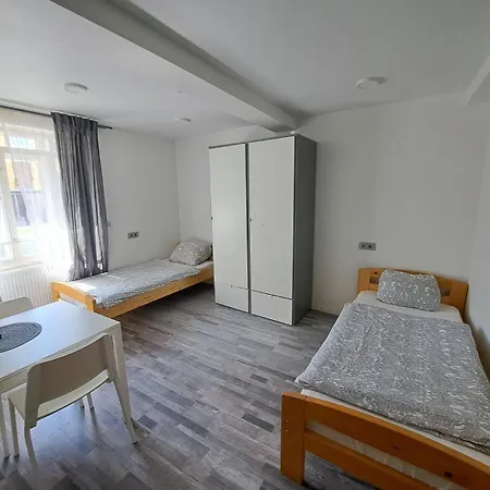 Monteurzimmer - Ferien Leipzig - Sandersdorf-brehna Apartment