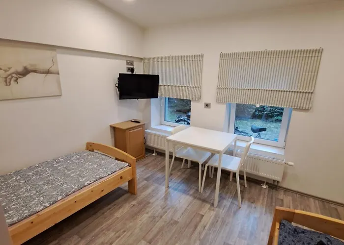 Monteurzimmer - Ferien Leipzig - Sandersdorf-brehna Apartman *