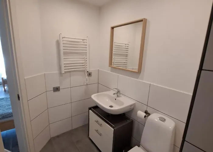 Monteurzimmer - Ferien Leipzig - Sandersdorf-brehna Apartman *